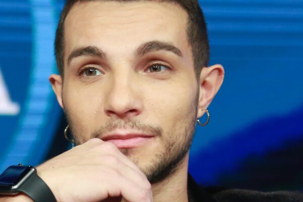 Furto delle magliette, assolto il cantante Marco Carta