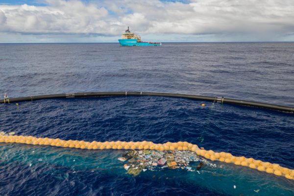 Ocean CleanUp, è partita la battaglia contro la plastica nel Pacifico