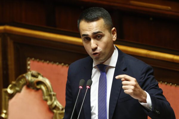 Di Maio in Cina dà i numeri (sbagliati)