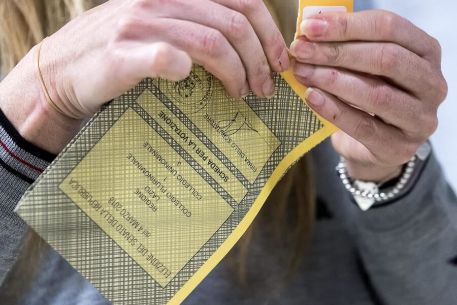 Calderoli, quei collegi mollali: o proporzionale o doppio turno