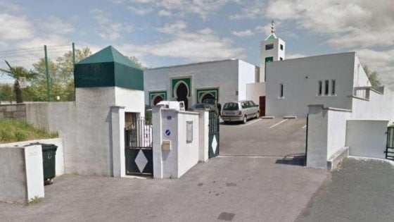 Spari contro la moschea, fermato 84enne ex candidato del Front National