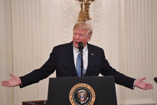 Usa, approvata la risoluzione di impeachment per Trump