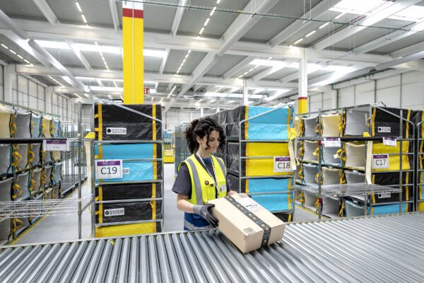 Nike divorzia da Amazon. Stufi degli store digitali?