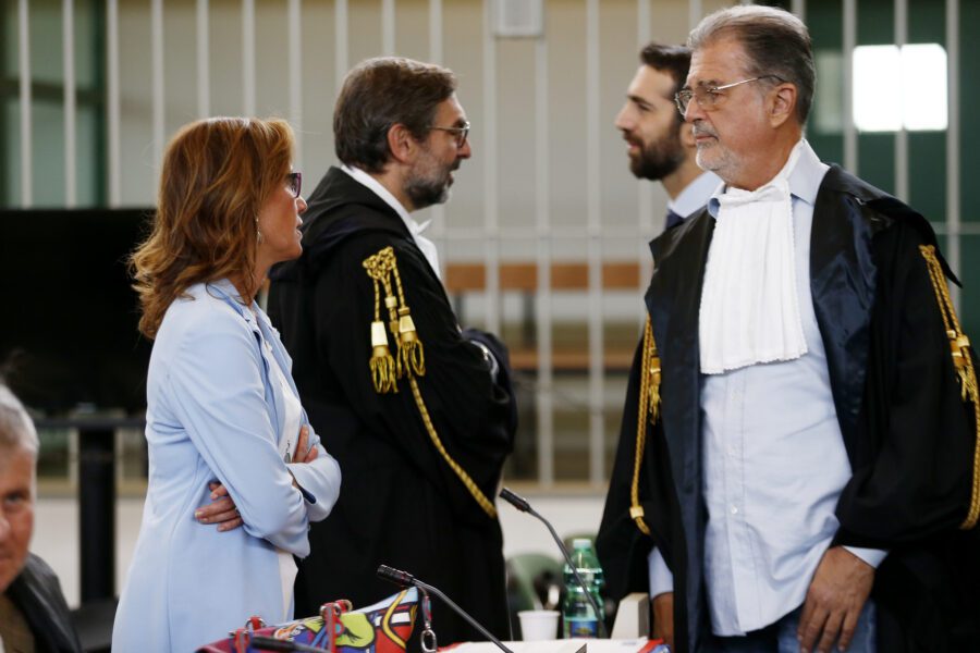 Caso Cucchi, rinviato processo su depistaggi. Il giudice: “Sono un ex carabiniere”