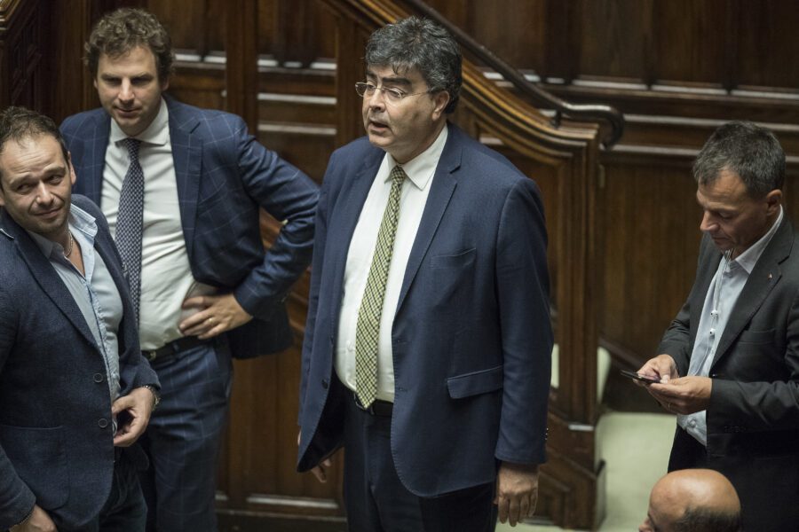 “Mummie”, “marcia su Roma” e “Sionista”. Volano gli insulti alla Camera