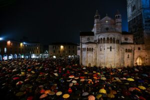 Foto Piero Cruciatti / LaPresse 
18 novembre 2019 Modena, Italia 
Cronaca 
Manifestazione delle “Sardine” in occasione della visita di Matteo Salvini a Modena 
Nella foto: un momento della manifestazione delle “Sardine”
Photo Piero Cruciatti / LaPresse 
18 november 2019 Modena, Italy 
News
Demonstration of the “Sardine” against Matteo Salvini’s visit to Modena.
In the photo: a moment of the event