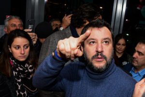 Salvini alla piazza delle “Sardine”: “Sono persone contro, non hanno proposte. Hanno l’ossessione per me”