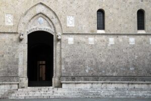 SIENA 25-01-2013
Piazza Salmbeni sede centrale di MPS
Foto Riccardo Sanesi/LaPresse