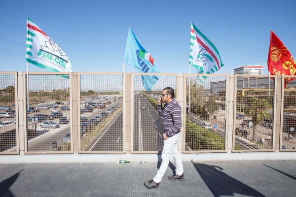 Ex Ilva, i cittadini: “Qui si muore sull’altare del Pil”. Al via lo sciopero