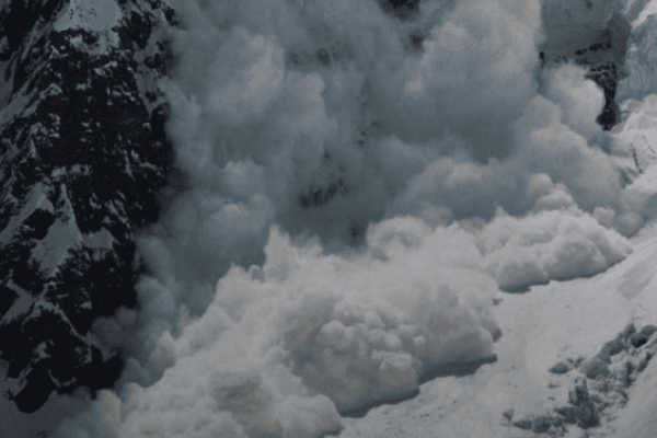 Valanga sul Monte Bianco, morti due sciatori