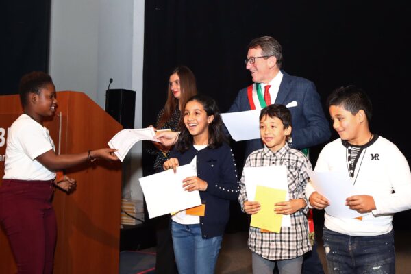 A Modena si anticipa il Parlamento, cittadinanza onoraria per 216 bambini ‘stranieri’