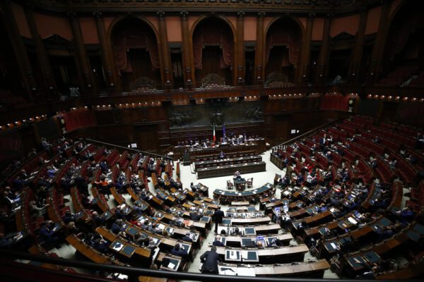 Milleproroghe, il Governo blinda il testo con la fiducia: da Autostrade alla Rc familiare, ecco tutte le novità