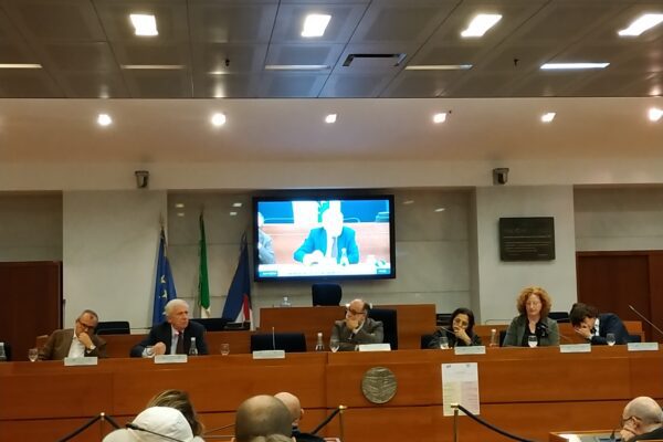 Carceri Campania, solo 1 detenuto su 5 lavora