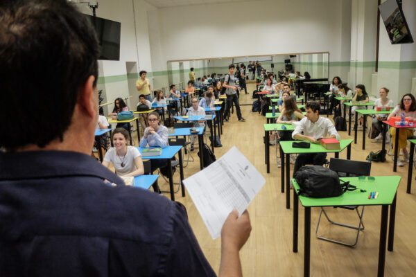 Maturità, prove Invalsi obbligatorie per l’ammissione all’esame