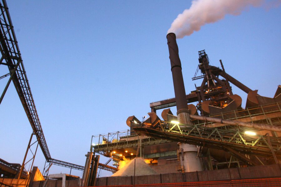 Ex Ilva, ArcelorMittal: “L’altoforno per il momento resta acceso”, l’udienza il 27