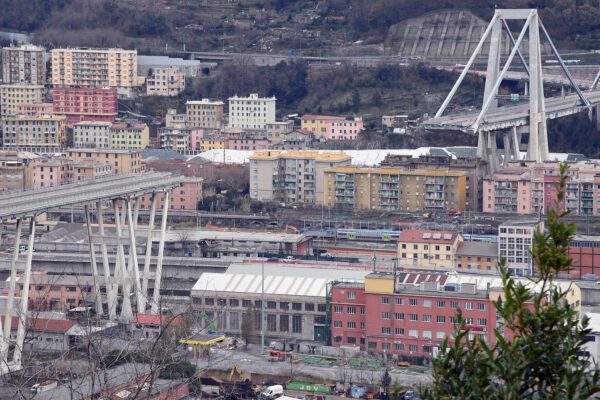 Autostrade esclusa dalla ricostruzione del Morandi, il Tar: “Possibile vizio costituzionale”