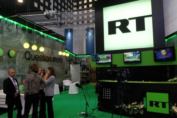 Bolivia, dopo l’emittente Telesur anche RT subisce la chiusura