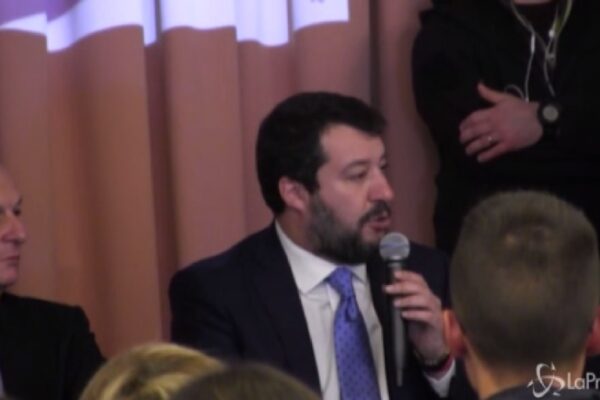 Salvini a Sorrento: “In Campania vinceremo perché la sinistra ha fatto disastri”