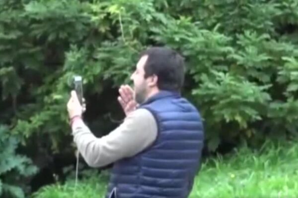 “Il chiaccherone solitario”, Virginia Raggi prende in giro Matteo Salvini