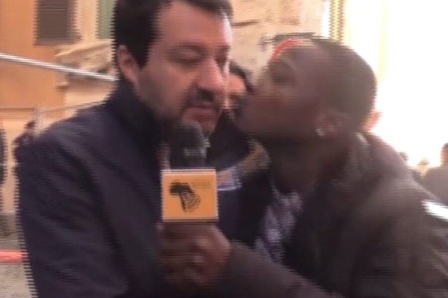 salvini bacio