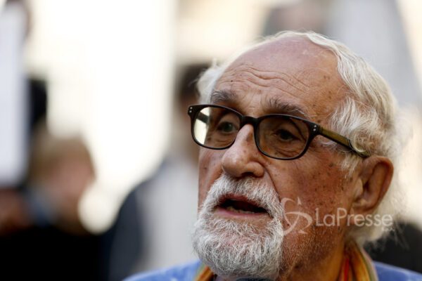 Caso Open Arms, padre Alex Zanotelli: “Processate Salvini per la sua disumanità”