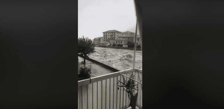 Maltempo in Liguria, esondazioni e sfollati “Non uscite di casa”