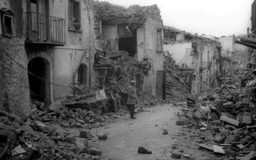 Terremoto dell’Irpinia, 41 anni dopo 20mila pratiche ancora ferme per la ricostruzione infinita