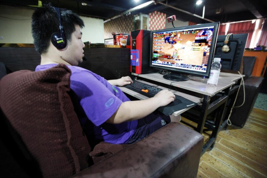 Videogames col ‘coprifuoco’ per i minorenni, il piano cinese contro la nuova dipendenza
