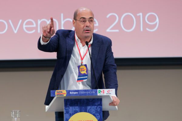Zingaretti vuole lo Ius soli, scontro nel governo. I 5 Stelle: “Paese sott’acqua, pensi a quello”