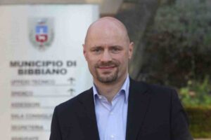 Bibbiano, la Cassazione revoca i domiciliari al sindaco: non c’erano le condizioni per l’arresto