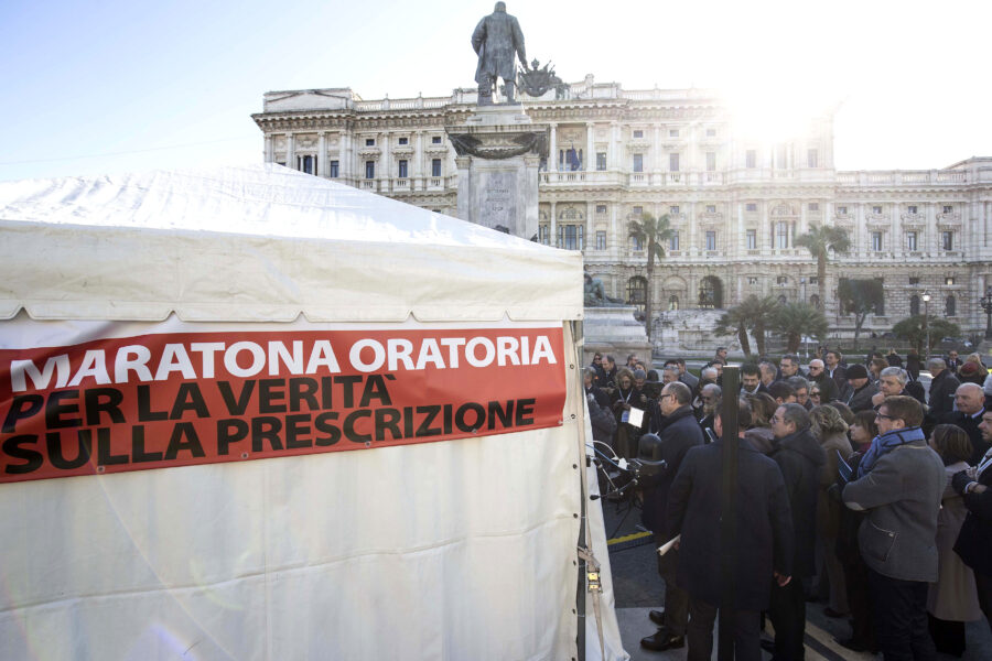 Riforma Bonafede, proteste dei penalisti: è distruttiva, va fermata