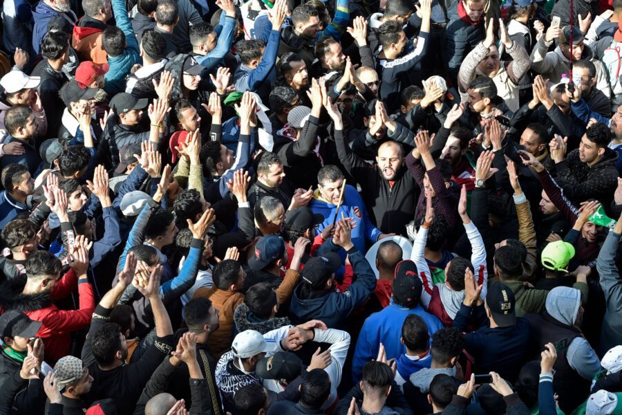 Presidenziali in Algeria, boicottati i candidati di regime