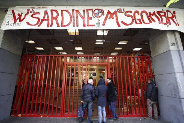 Sardine a ‘congresso’ a Roma: “Puntiamo a superare il 25% ma nessuna lista in Emilia”