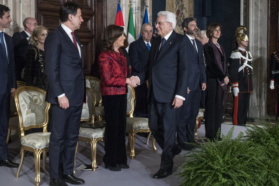 Mattarella richiama i partiti: “Imparate a dialogare, obiettivo è lavoro per contrastare emigrazione”