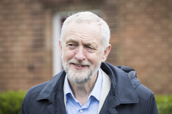 Londra, il flop di Corbyn insegna: i like non sono voti