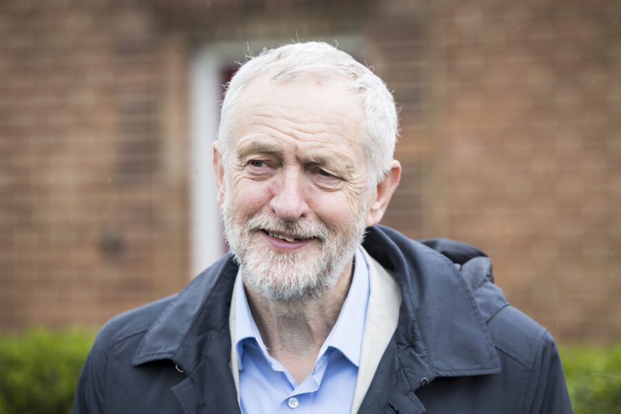 Londra, il flop di Corbyn insegna: i like non sono voti