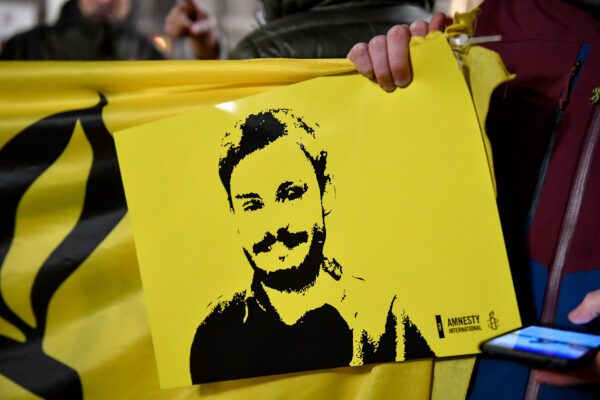 L’intero processo per la morte di Giulio Regeni si è celebrato nell’assordante silenzio dei soggetti che ne sarebbero i protagonisti