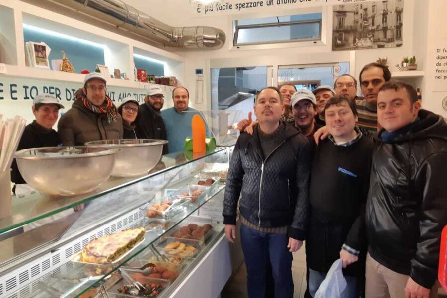 Lo Sfizzicariello, la gastronomia sociale dove si cura il disagio mentale cucinando