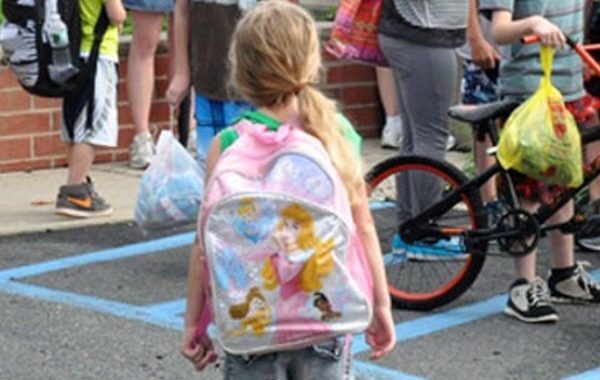 Bambina di 10 anni morta dopo aver bevuto candeggina: dramma in Sicilia