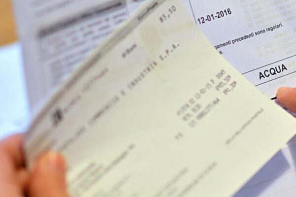 Caro bollette, superbonus casa, quota 102 e aumento stipendi: cosa prevede la Manovra 2022