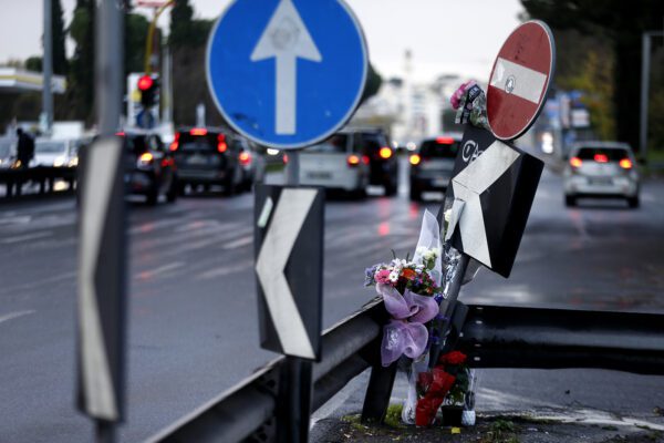 La morte di Gaia e Camilla, l’avvocato dei Romagnoli: “Le ragazze sono passate col verde per i pedoni” La morte di Gaia e Camilla, l’avvocato dei Romagnoli: “Le ragazze sono passate col verde per i pedoni”