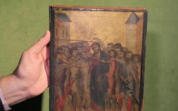 Francia blocca l’esportazione del quadro di Cimabue trovato in una cucina: “E’ un tesoro nazionale”