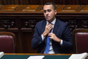 Autostrade, Di Maio invoca ancora la revoca delle concessioni. Prorogato lo stop degli aumenti