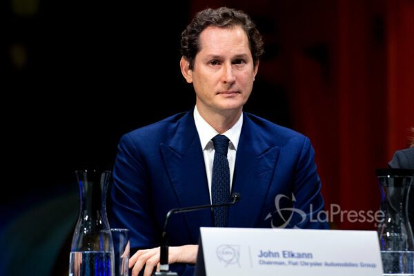 Fiat Chrysler-Peugeot, fumata bianca per la fusione