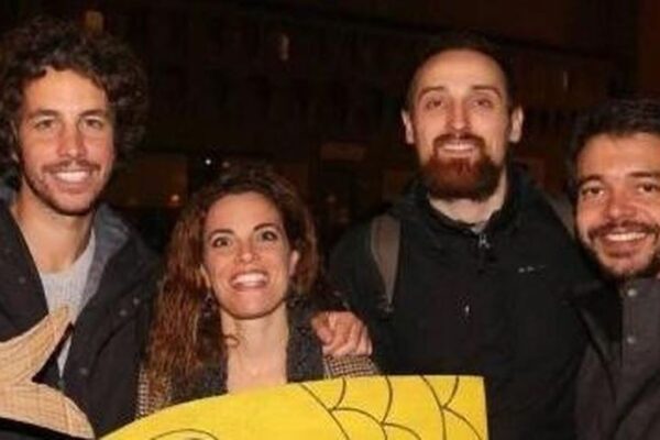 Sardine, la lettera dei fondatori: “L’Italia è in rivolta, ma non faremo un partito”