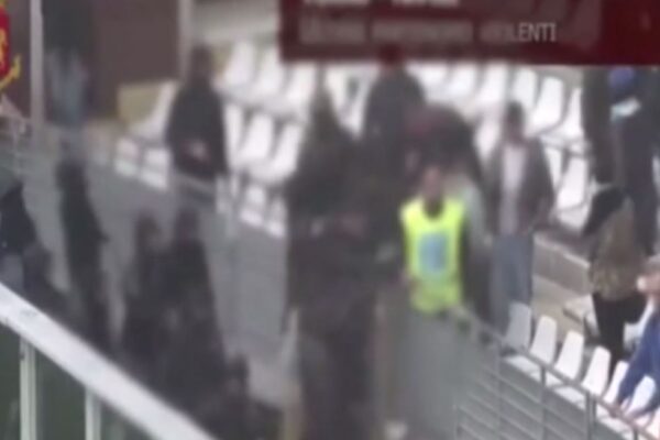 Blitz della Digos, Daspo e denunce per gli ultrà ‘Torino Hooligans’