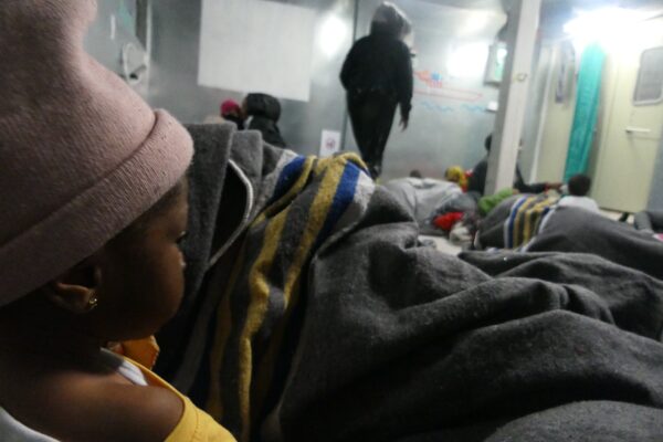 Migranti, la Ocean Viking sbarcherà a Taranto: redistribuzione in tutta Europa