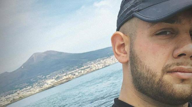 Dramma in autostrada, tamponamento fatale: militare muore in servizio