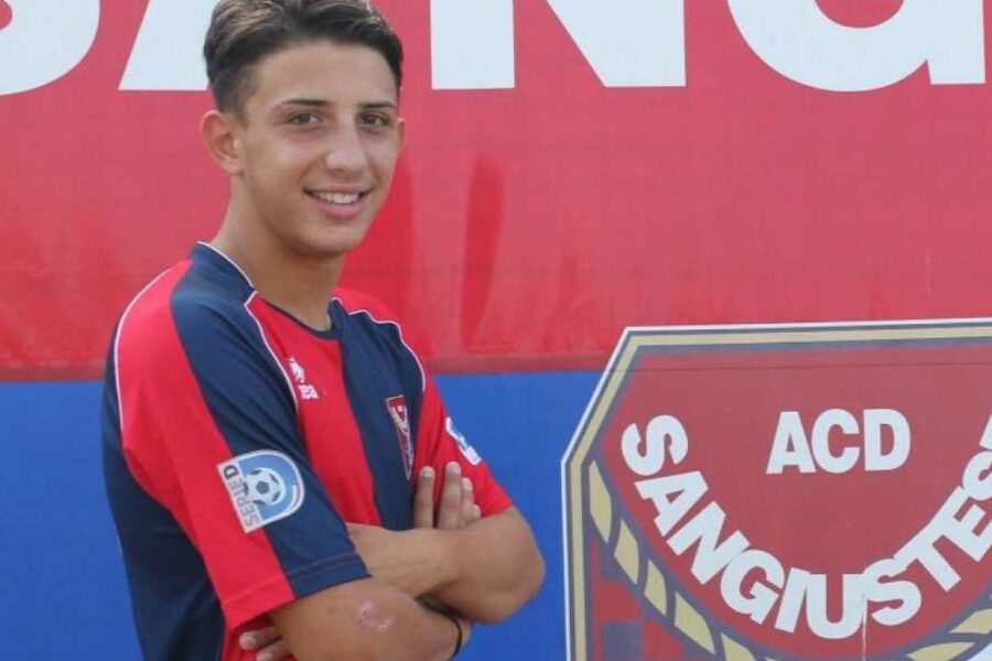 Calciatore muore a 18 anni stroncato da un tumore in poche settimane: lutto in Serie D