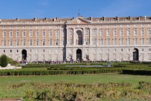 Reggia di Caserta, la direttrice lancia l’allarme: “Metà dei custodi verso la pensione”